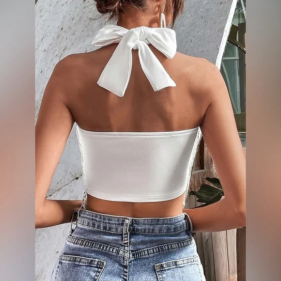 ⭐️ Halter Crop Top - Picture 3 of 7